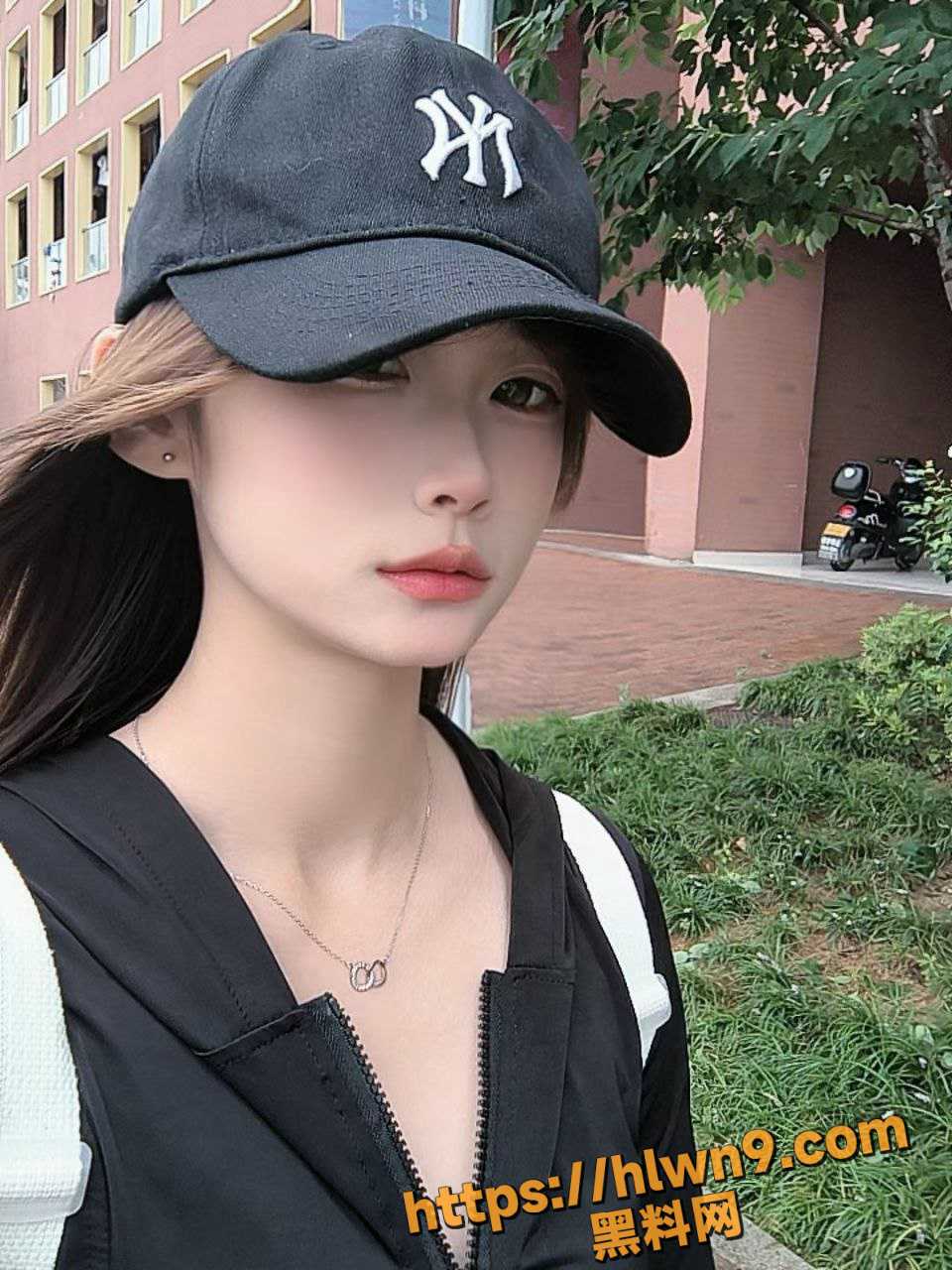 960X1280