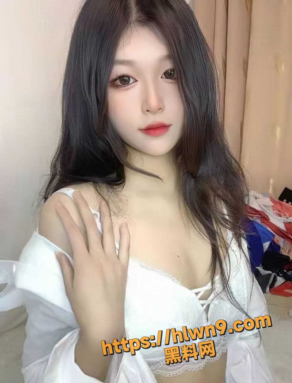 976X1280