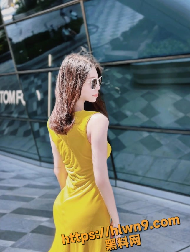 645X855
