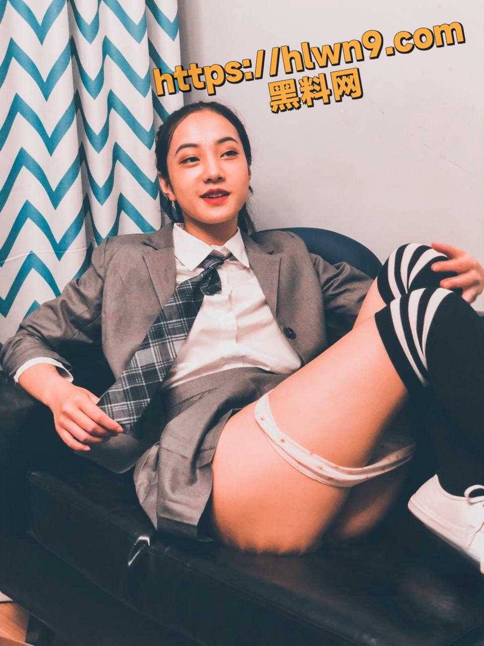 960X1280