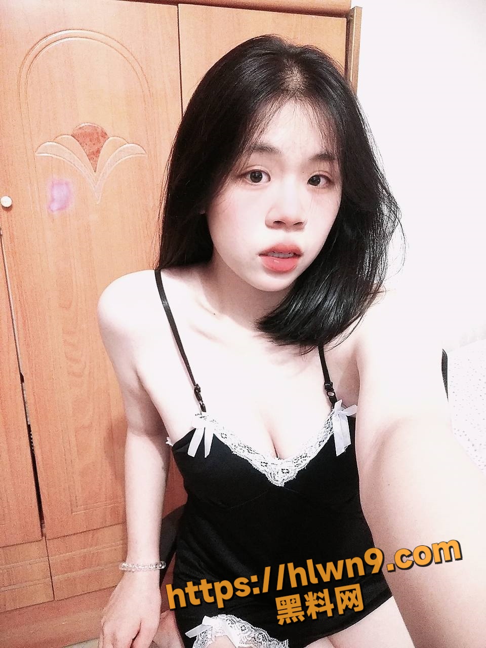 960X1280