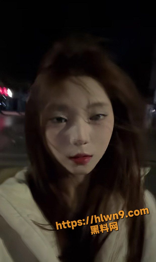 619X1042