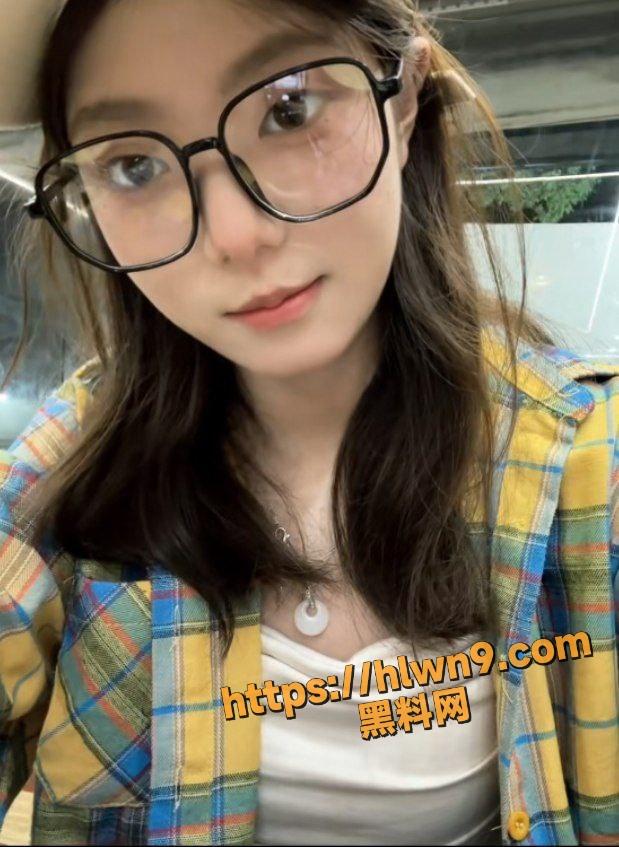 619X847