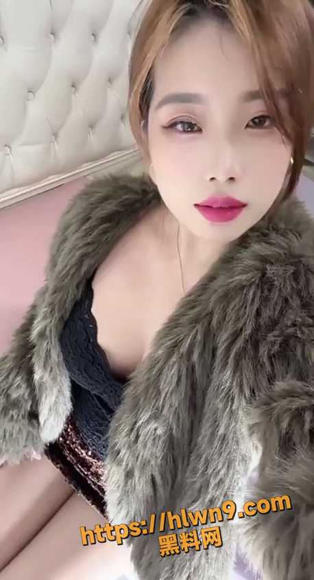 458X844
