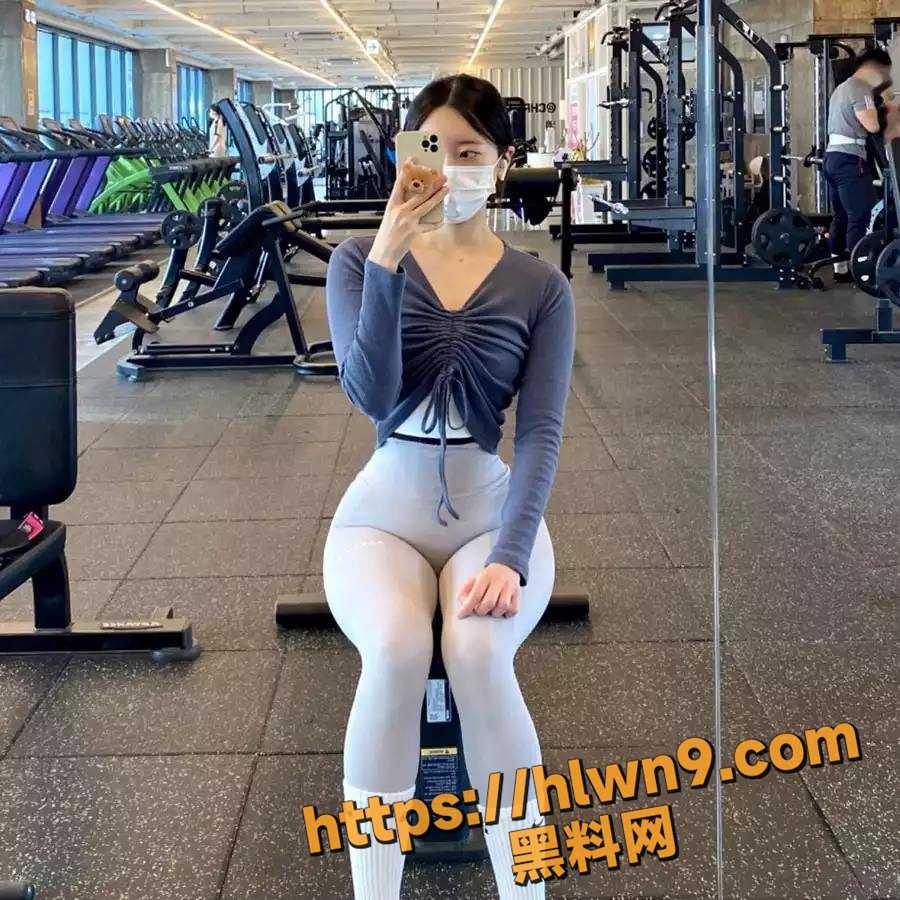 900X900