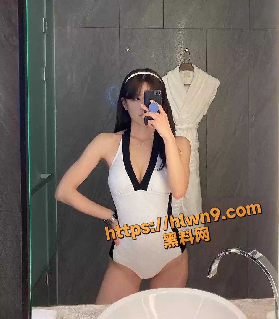 943X1080