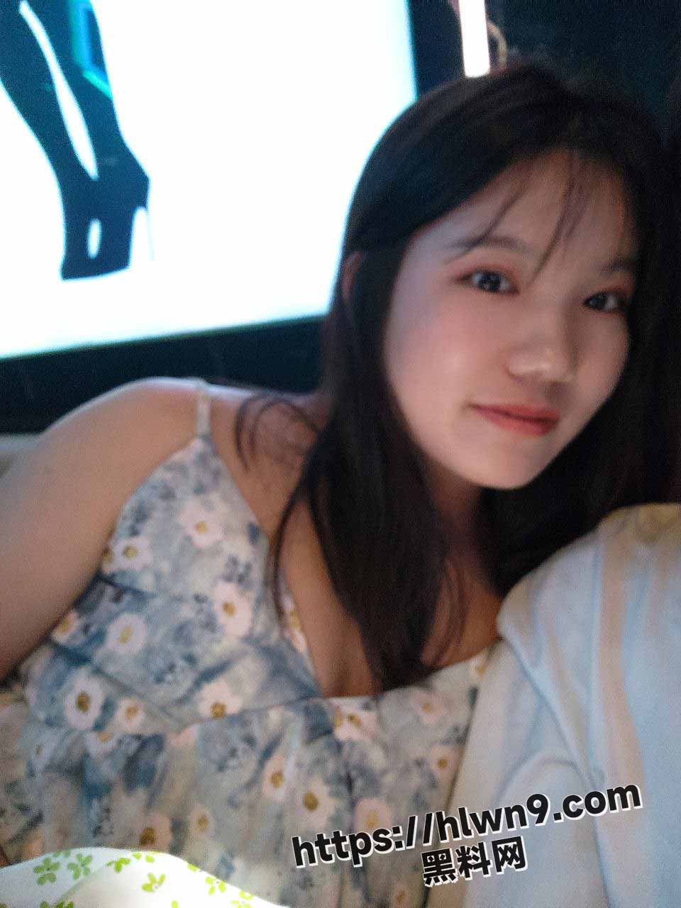 960X1280