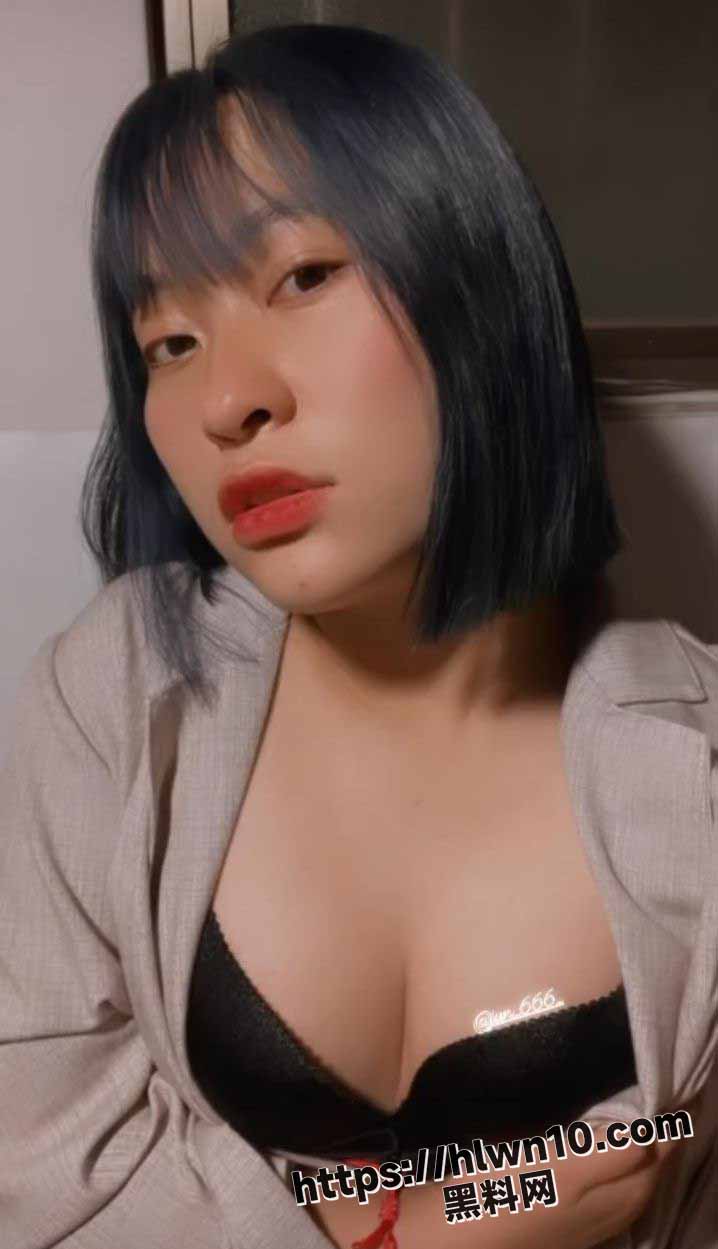 718X1249
