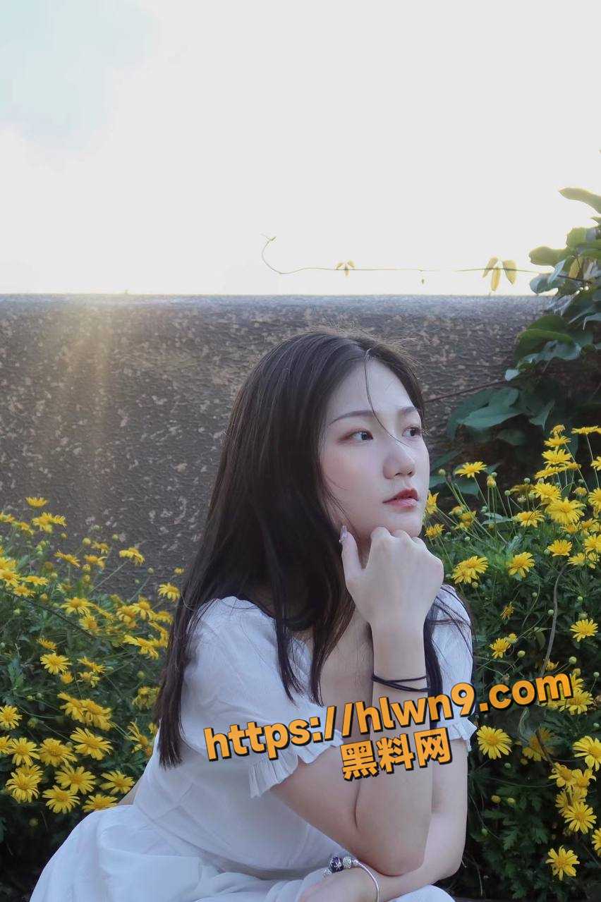 852X1279