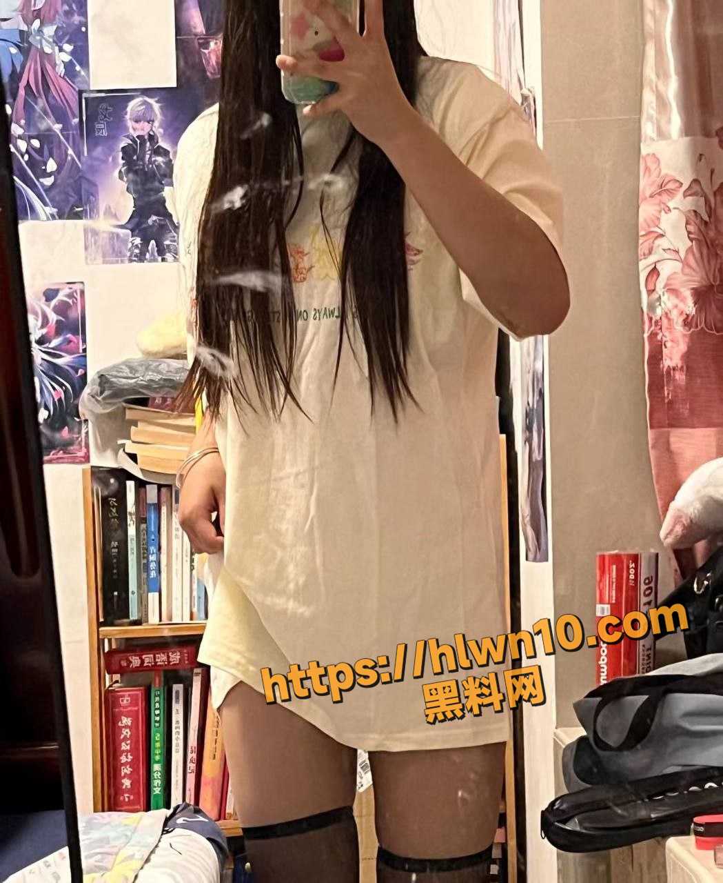 1049X1280