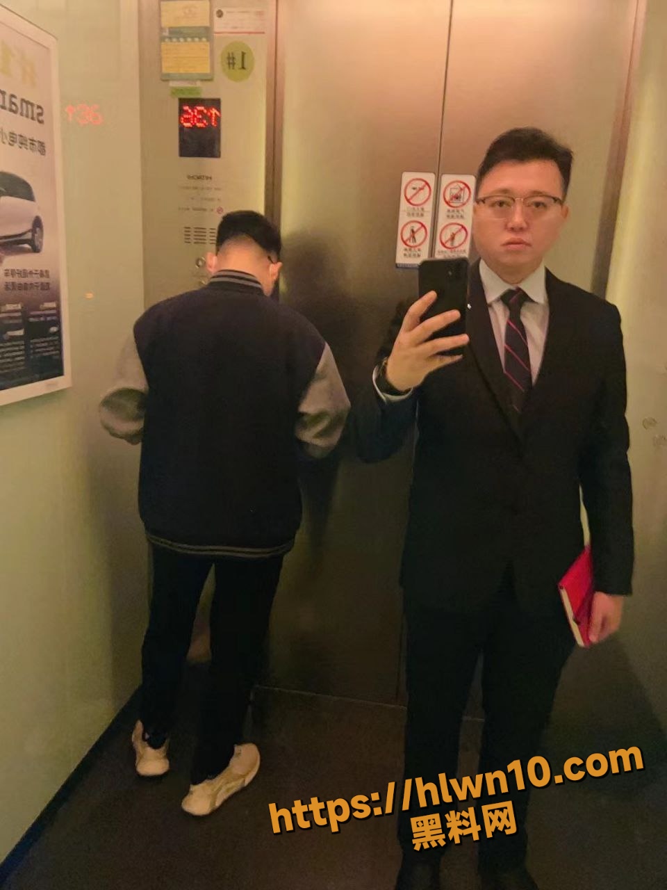 960X1280