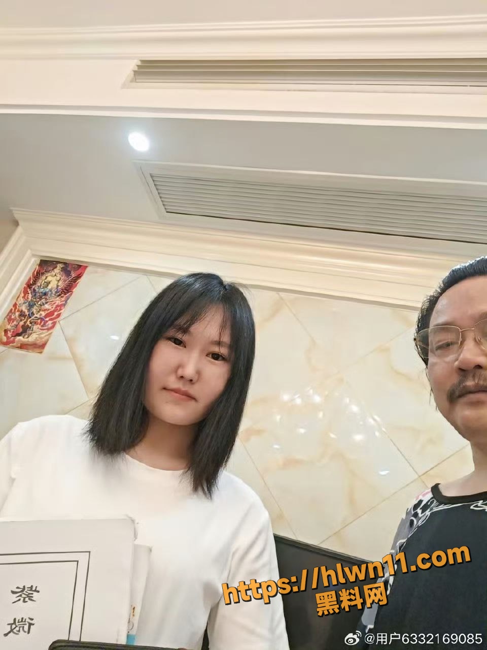 960X1280