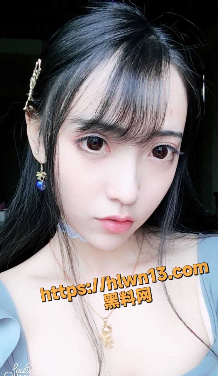 743X1280