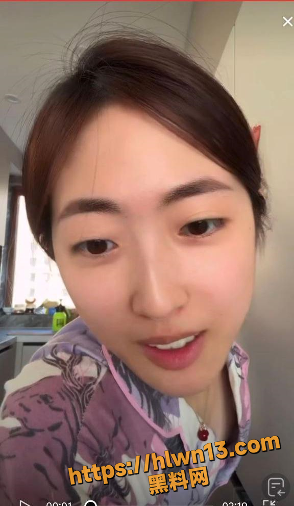 576X992
