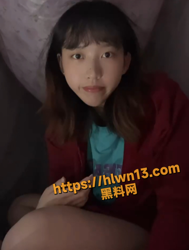 389X514