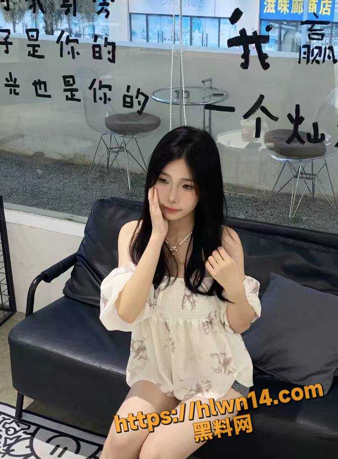 660X896