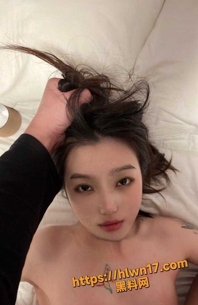 667X1024