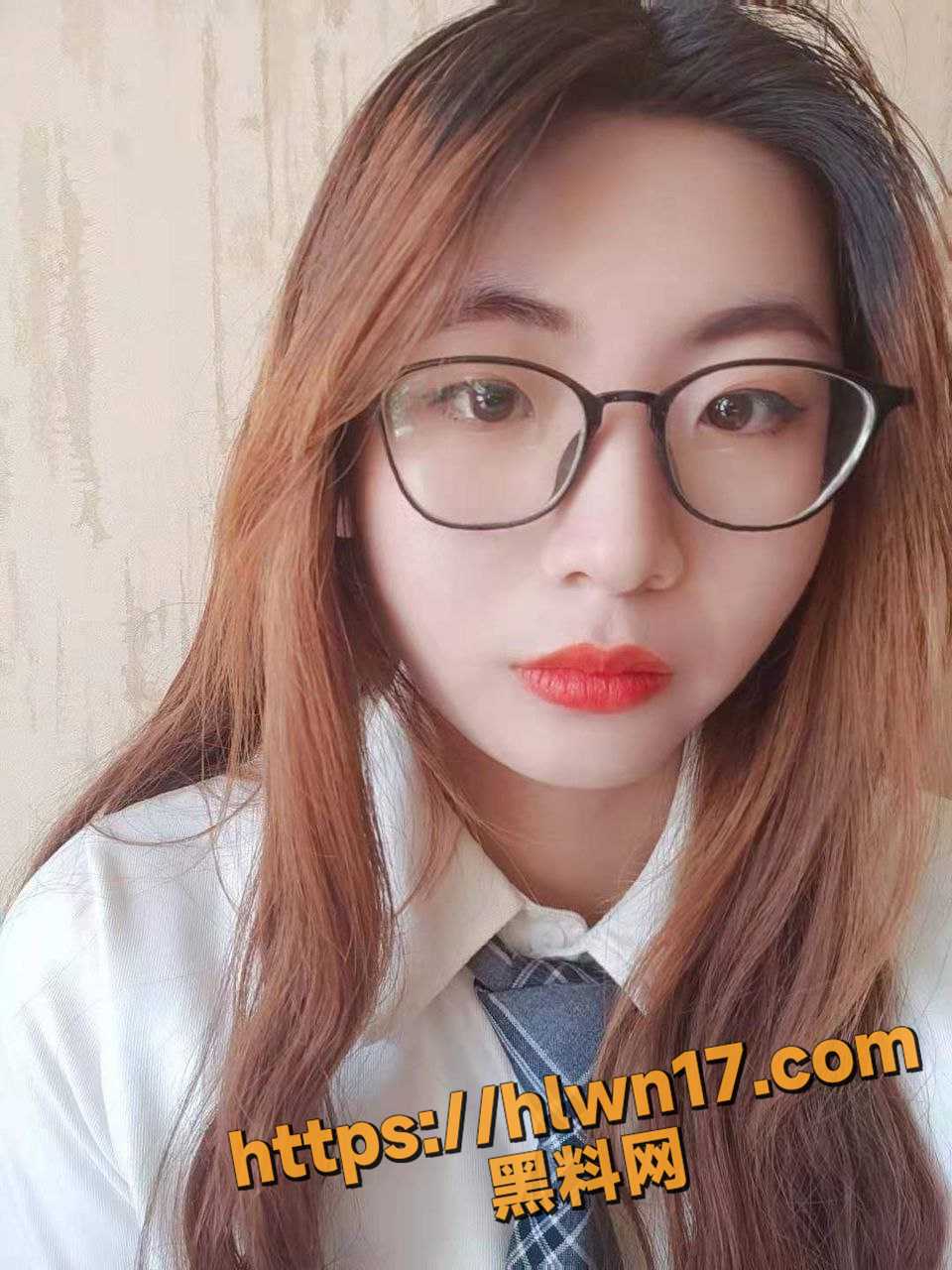 960X1280