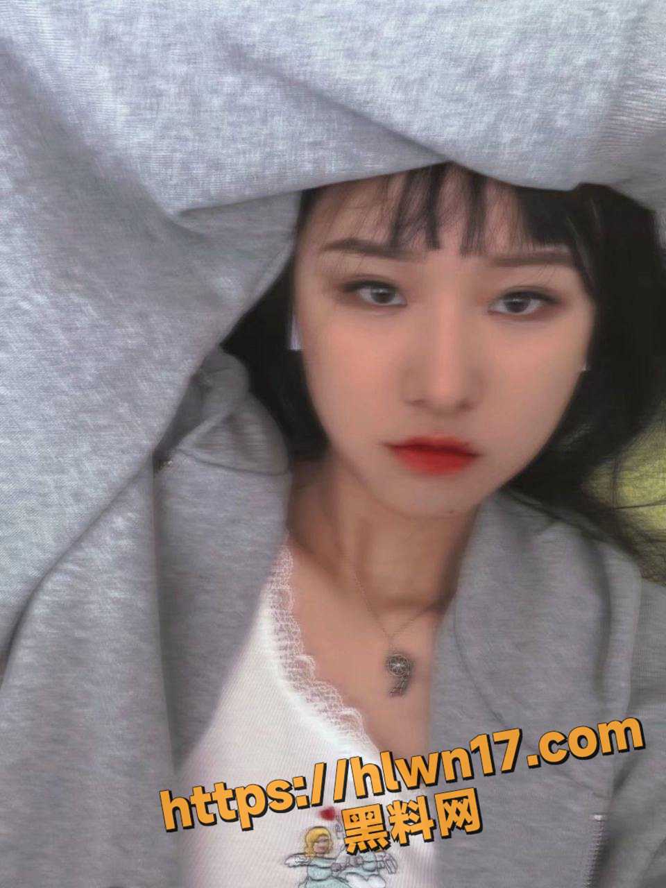 960X1280