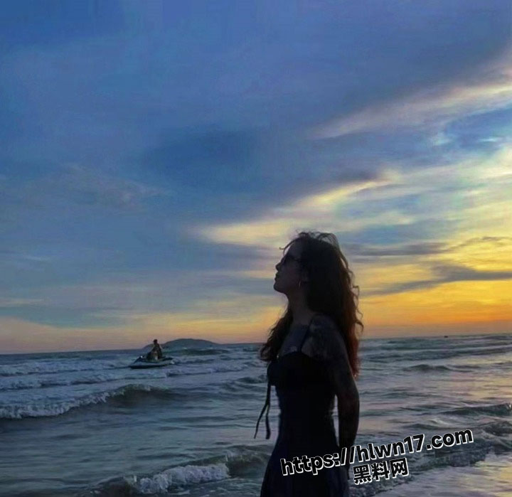 720X699