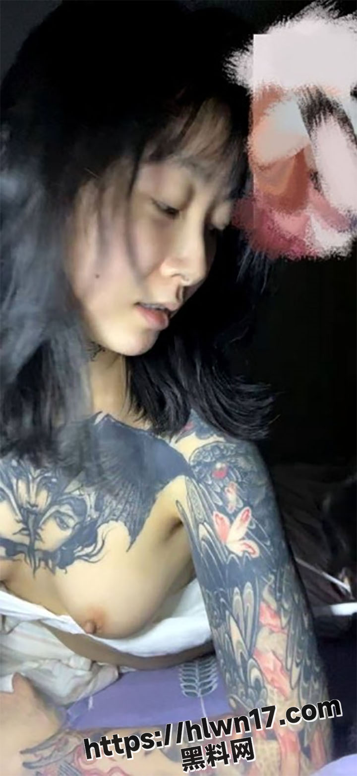 720X1561