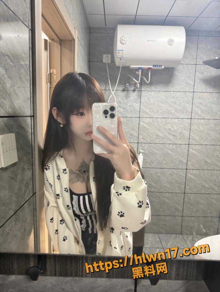 774X1027