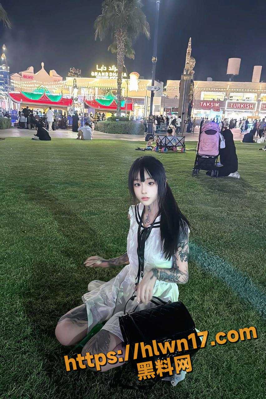 853X1280