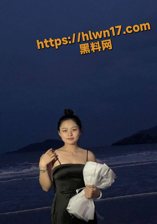 626X894