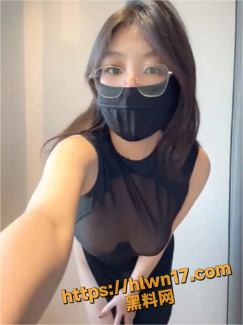 347X464