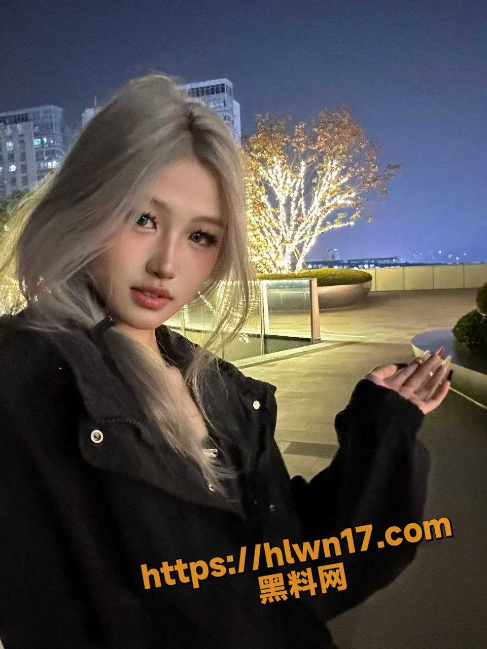 960X1280