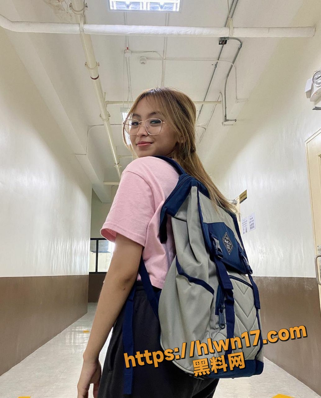 1033X1280