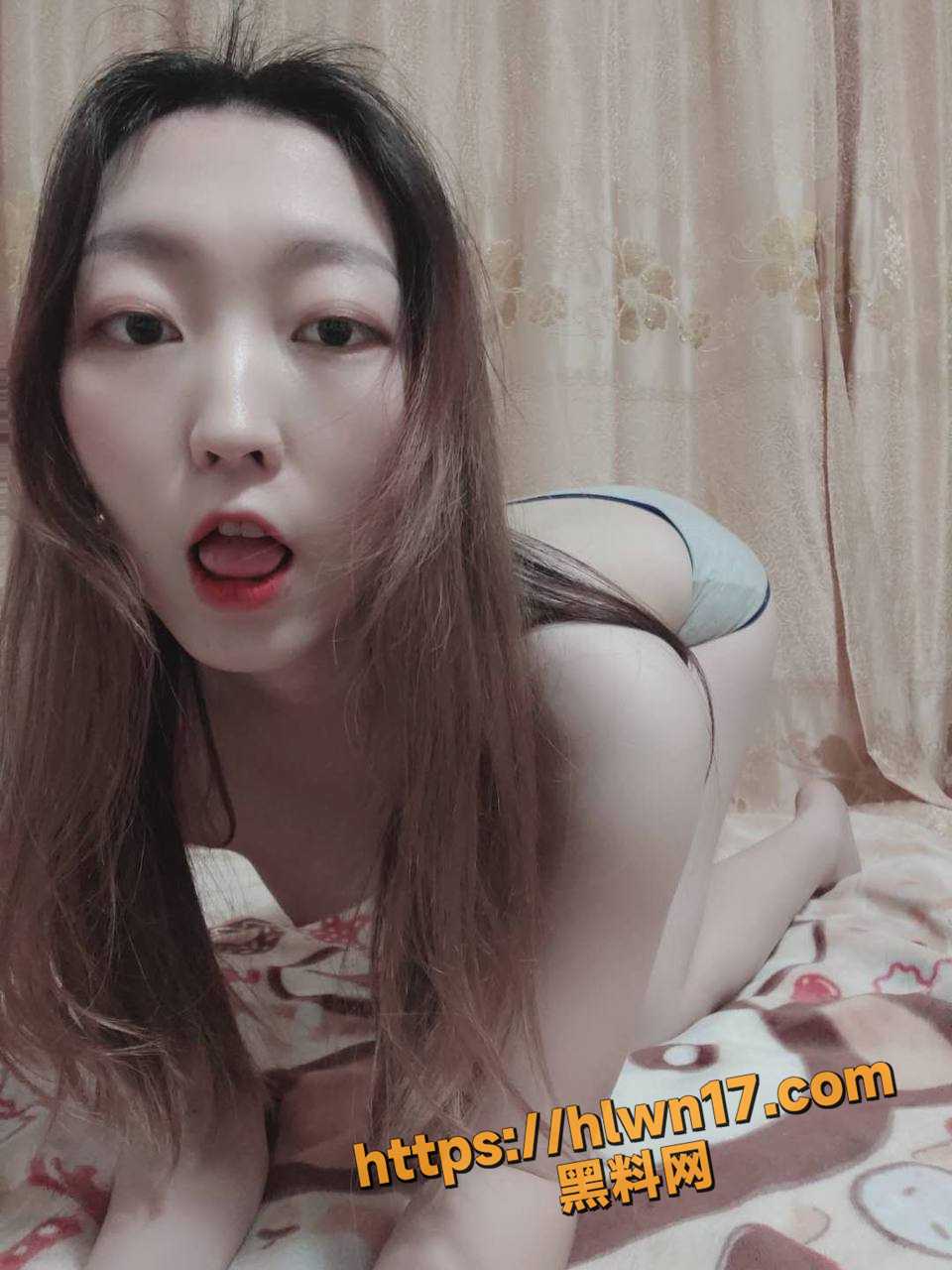 960X1280
