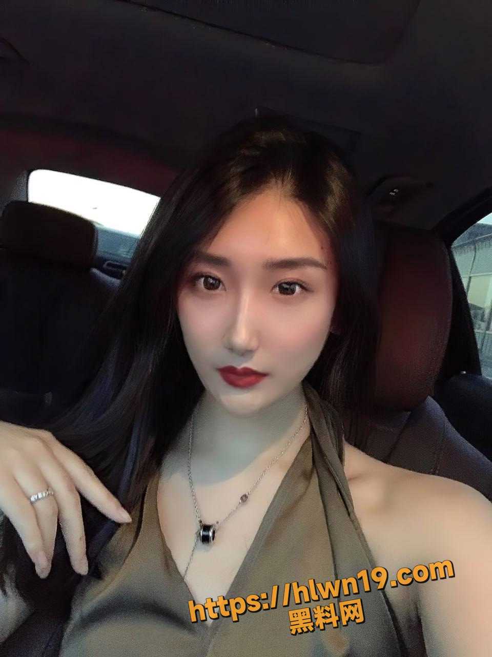 960X1280