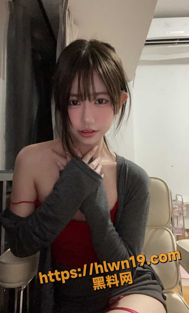 774X1280