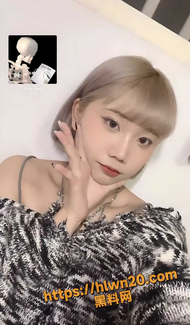 751X1280