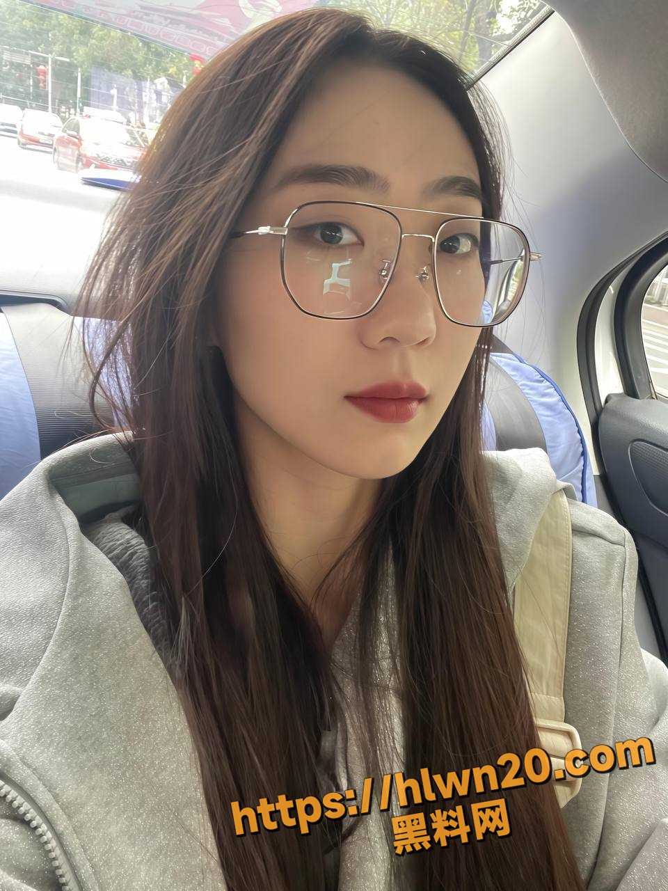 960X1280