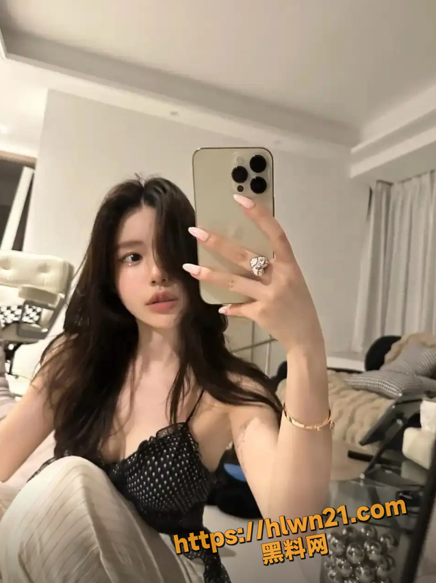 637X851