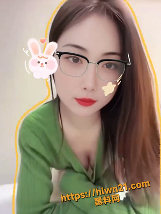 331X439