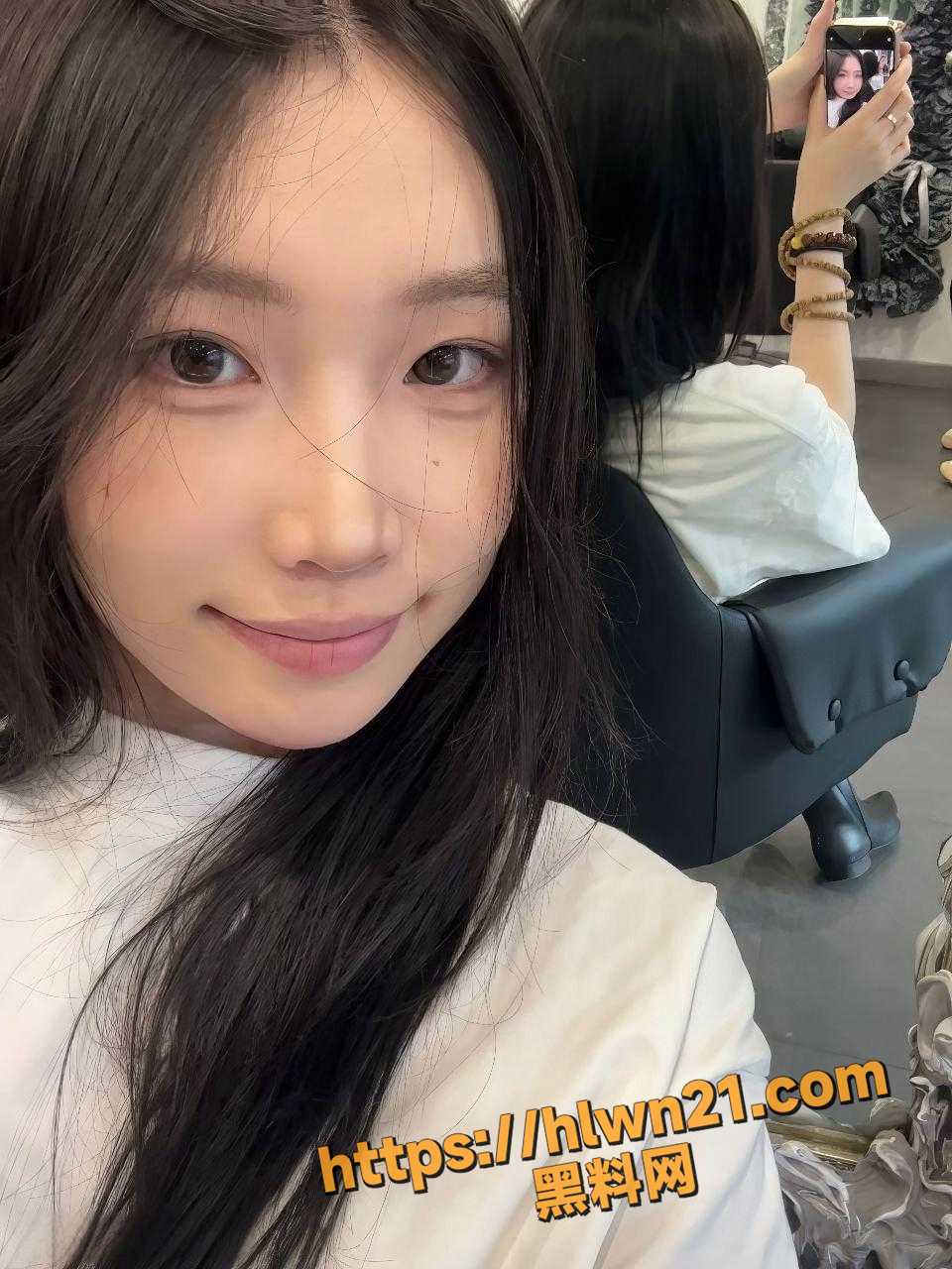 960X1280