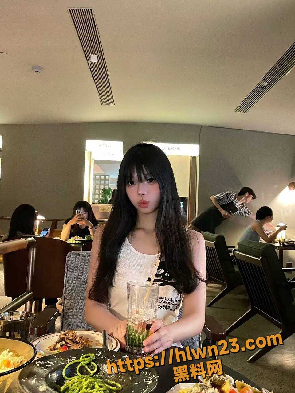 960X1280