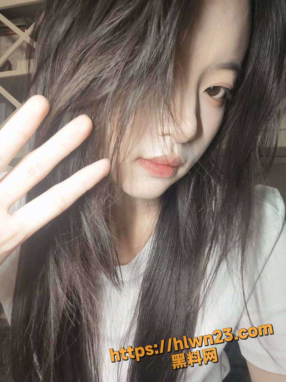 960X1280