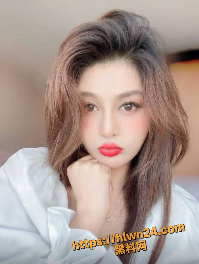 636X845