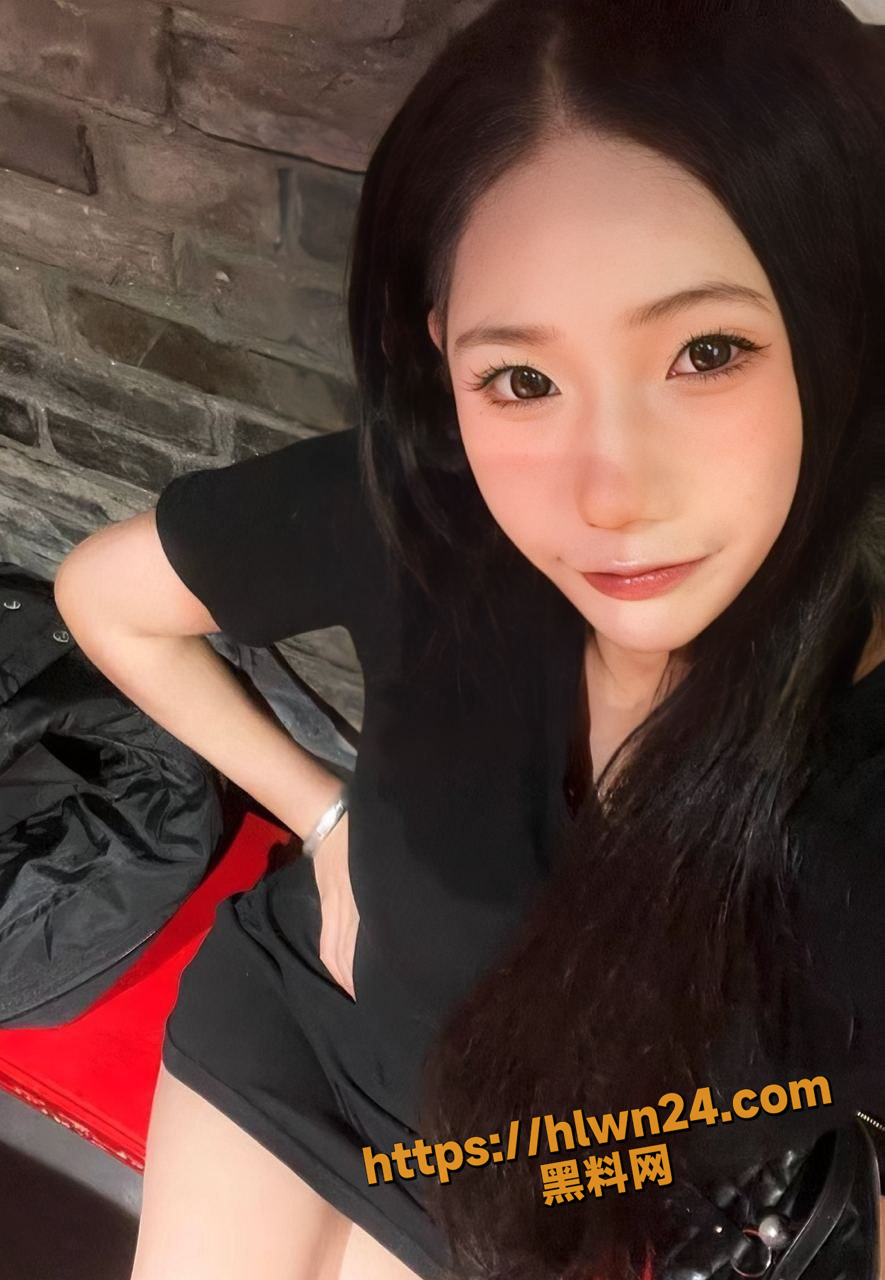 885X1280