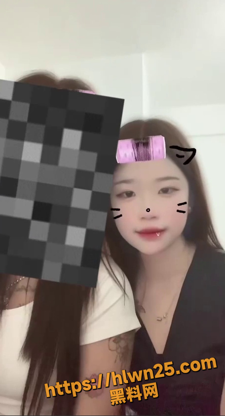 456X842