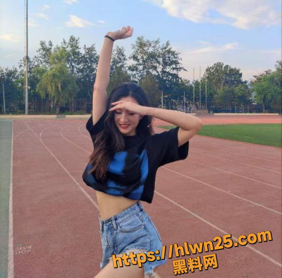 582X574
