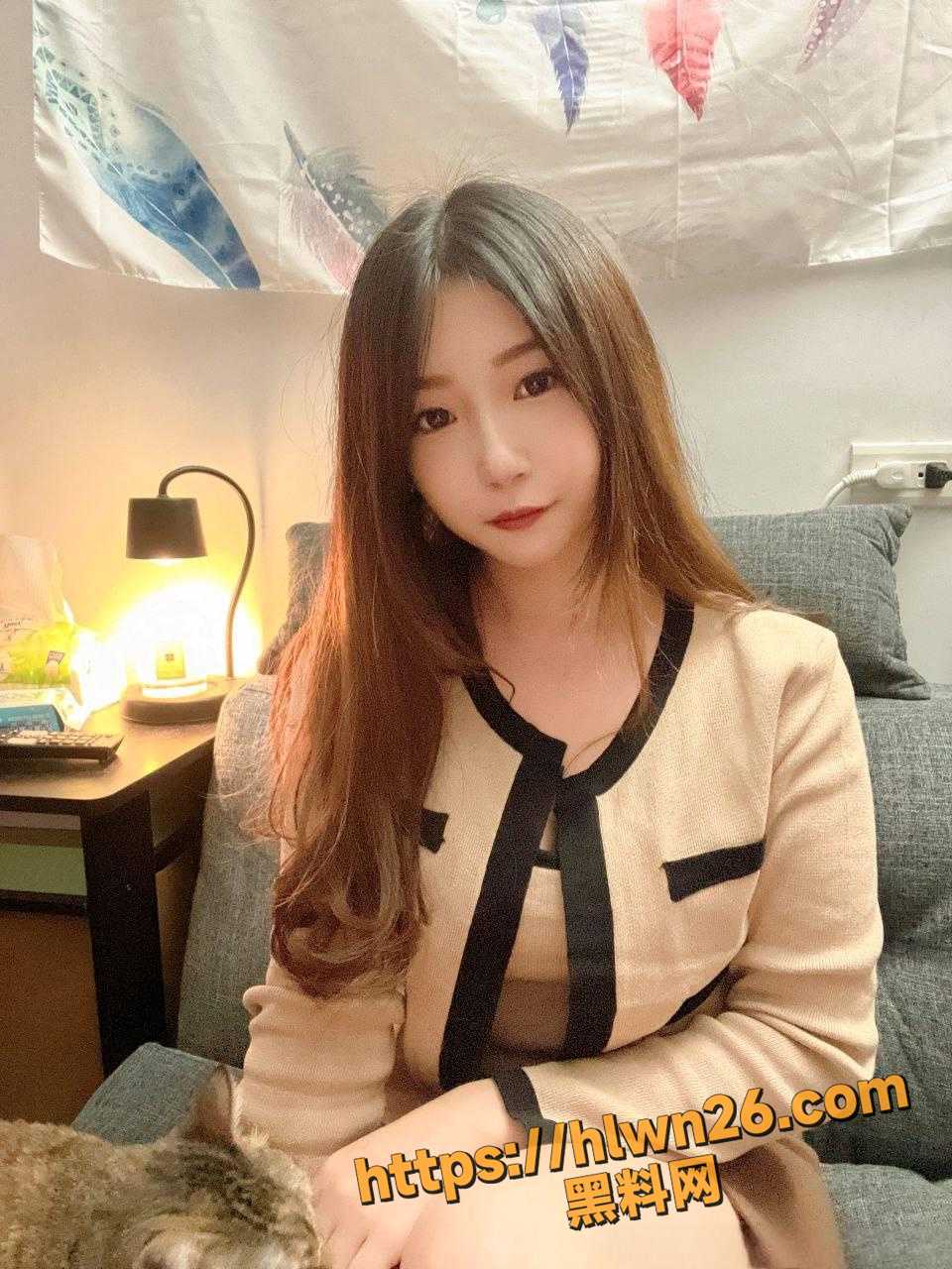 960X1280