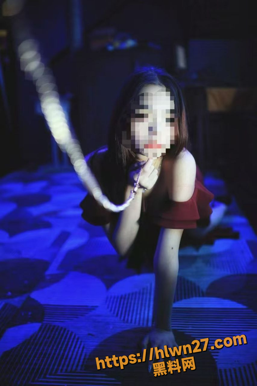 853X1280