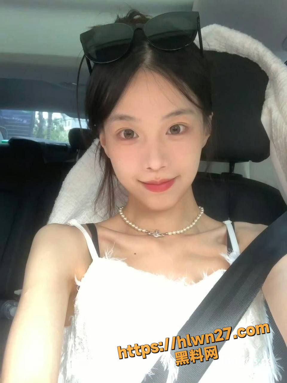 960X1280