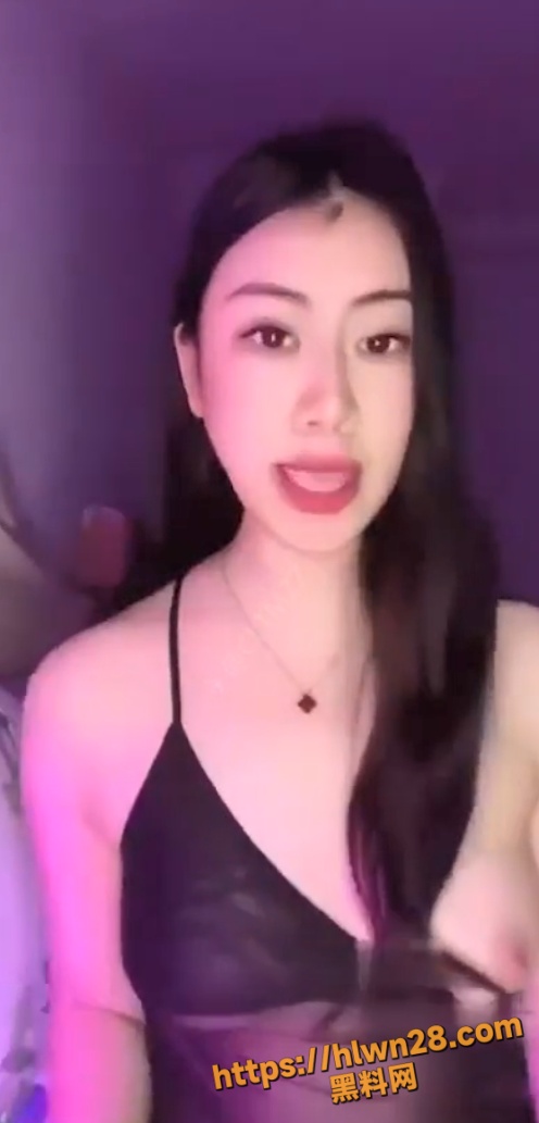 496X1033