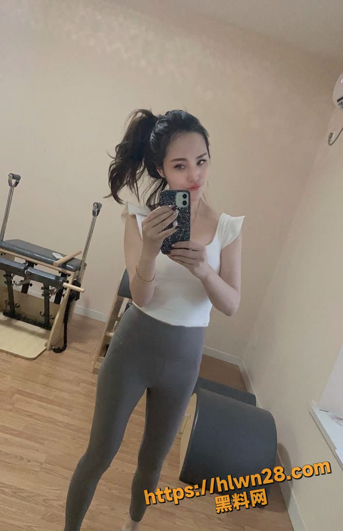 708X1095
